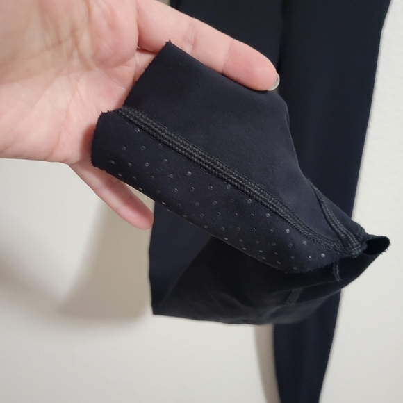 Under Armour leggings with heel straps size xs - Picture 16 of 16